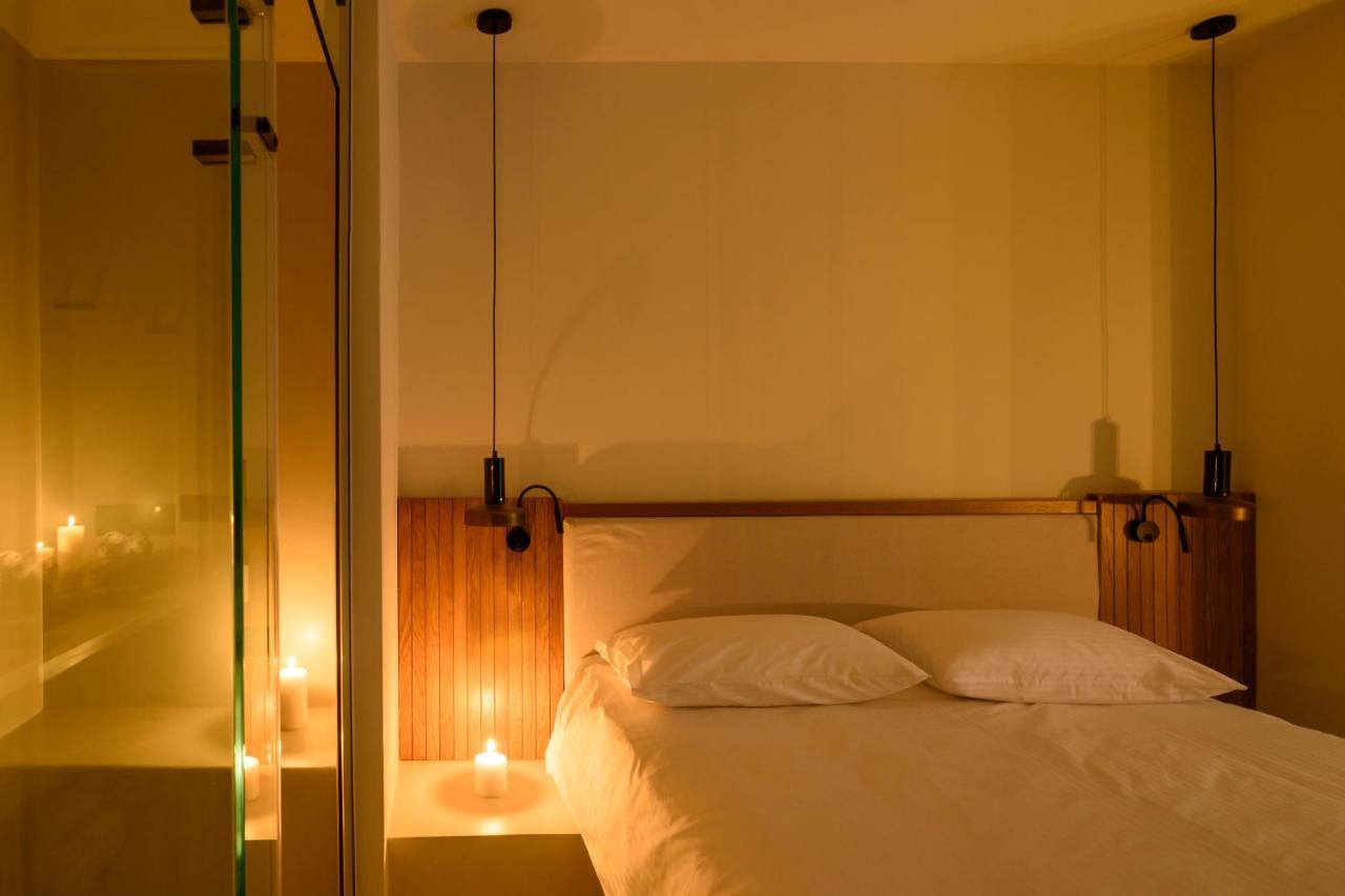 Potnia Theron Suites Akrotiri  Luaran gambar