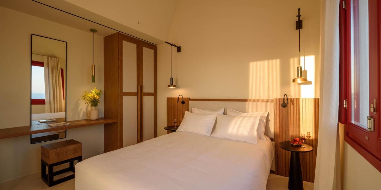 Potnia Theron Suites Akrotiri  Luaran gambar